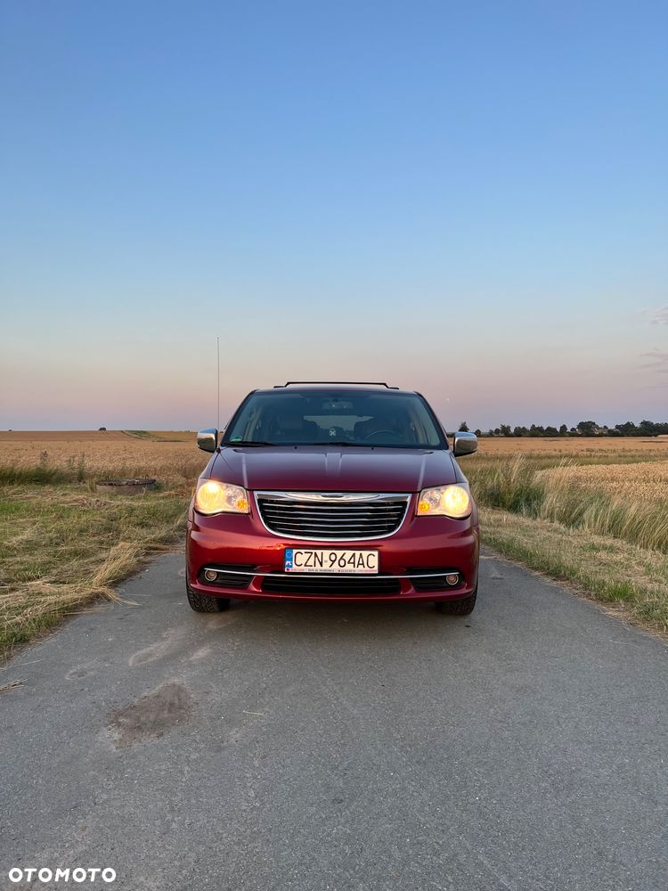 Chrysler Town & Country 3.6 Limited - 1