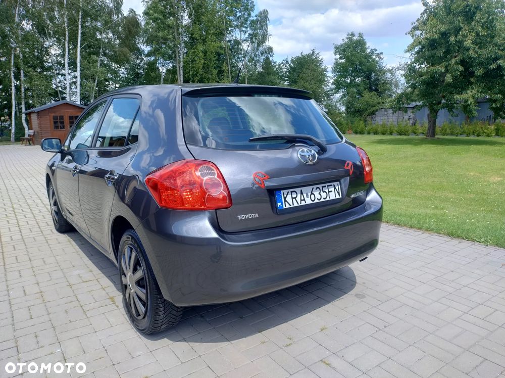 Toyota Auris 1.6 VVT-i Executive - 10