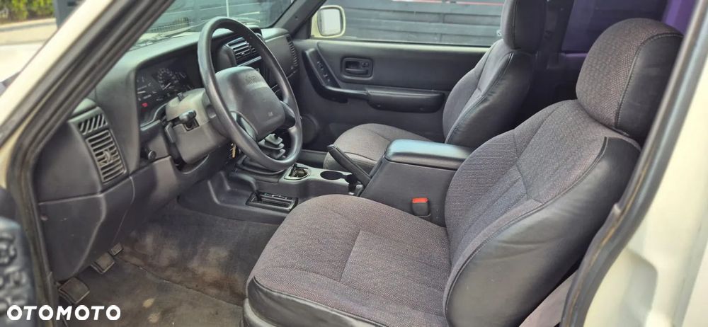 Jeep Cherokee 2.5 TD - 22