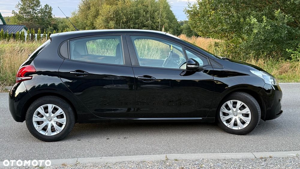 Peugeot 208 - 15