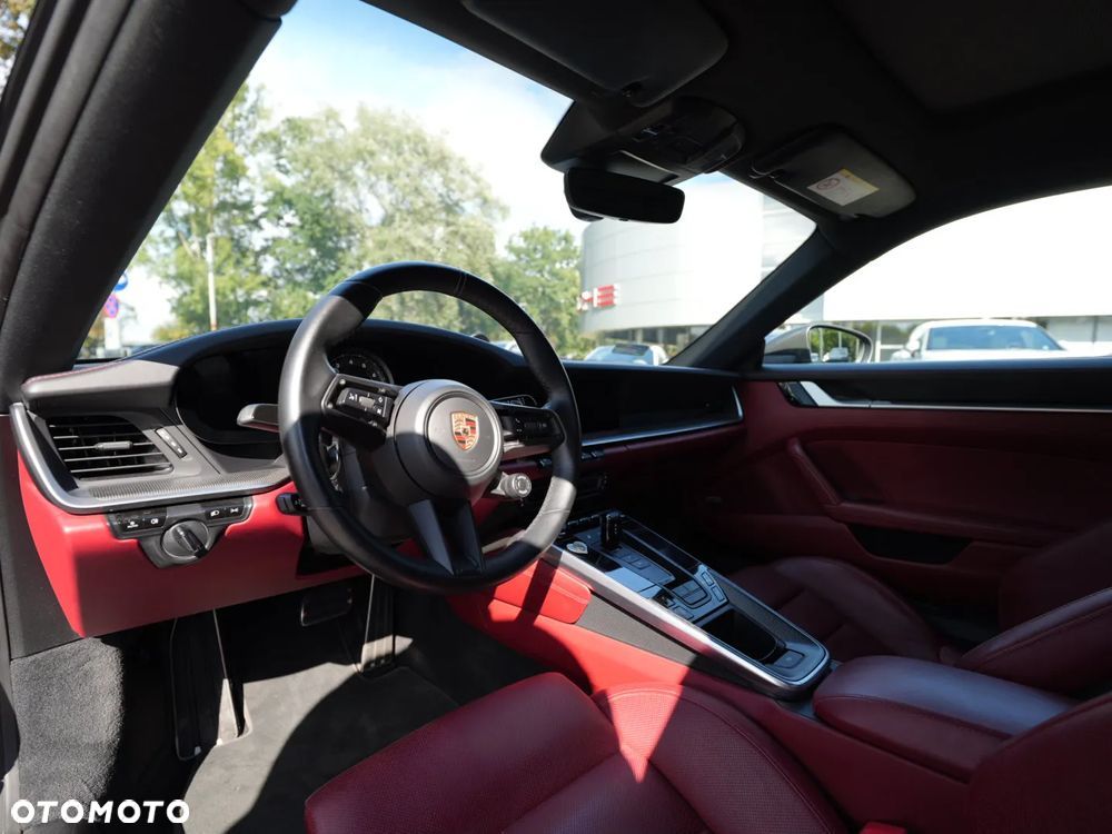 Porsche 911 Carrera 4S - 6