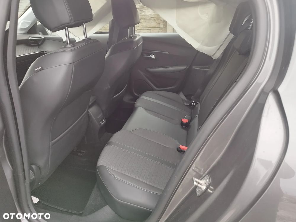 Peugeot 208 PureTech 100 EAT8 Allure - 9