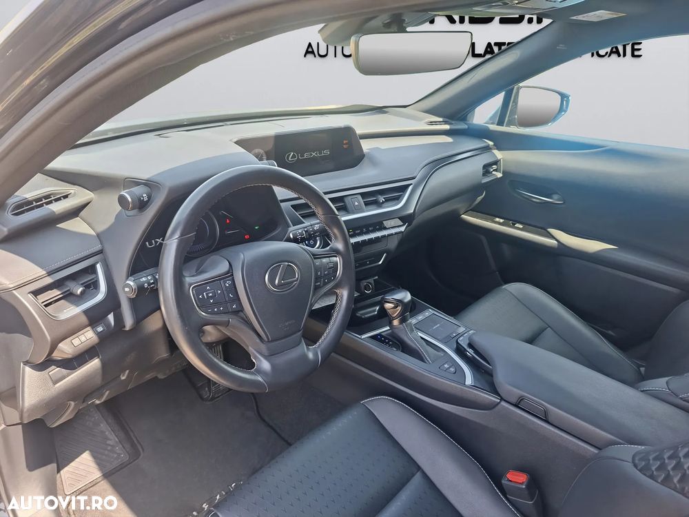 Lexus UX 250h Executive Line - 6
