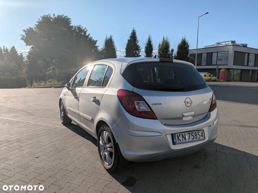 Opel Corsa - 18