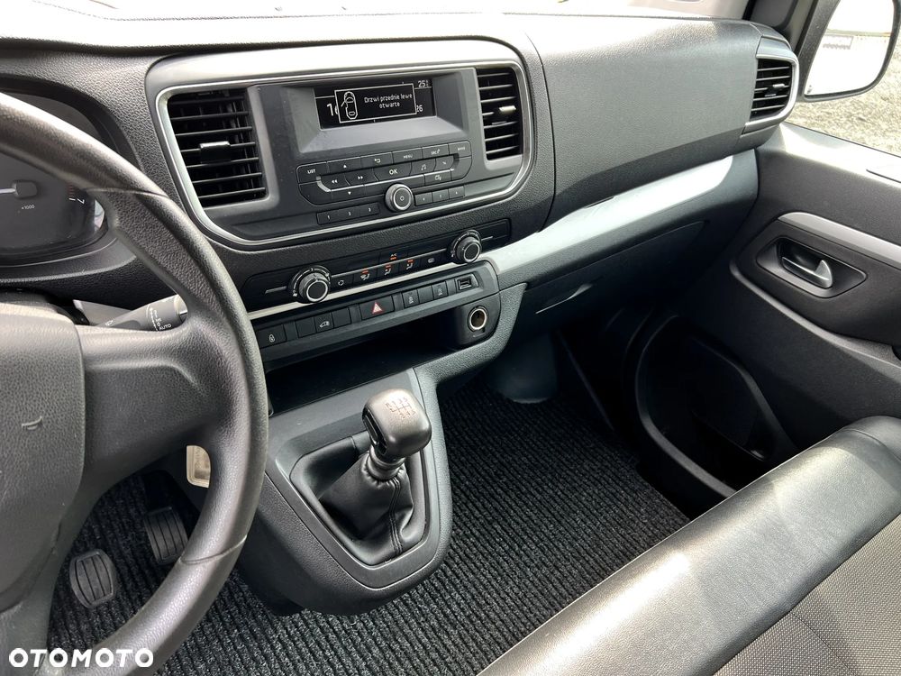 Opel Vivaro - 8