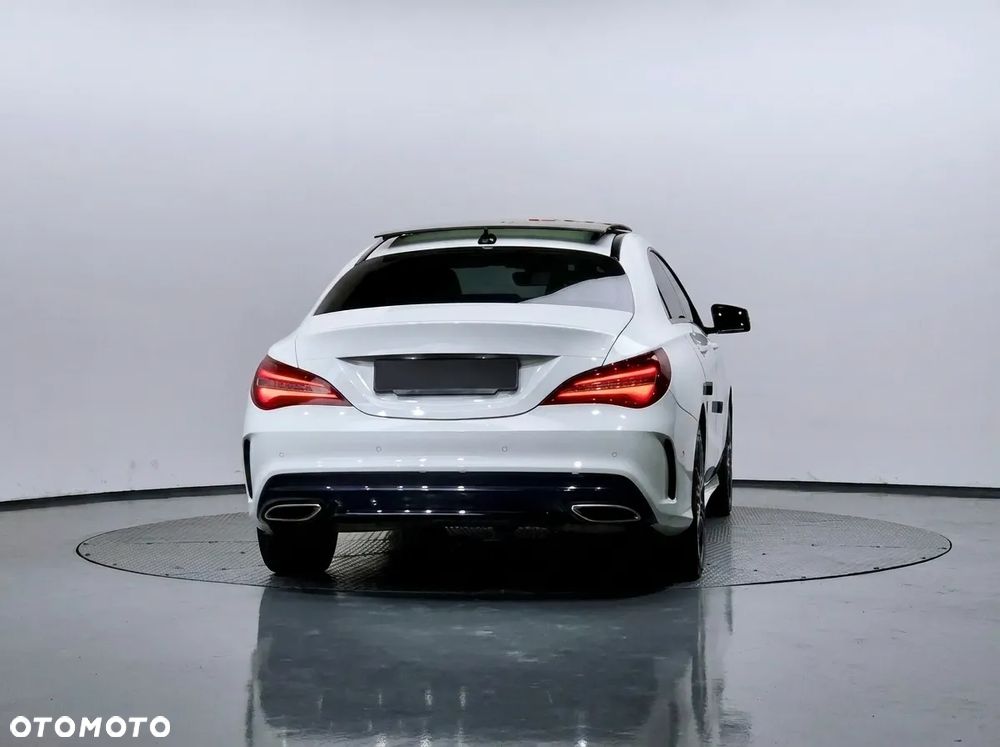 Mercedes-Benz CLA - 4