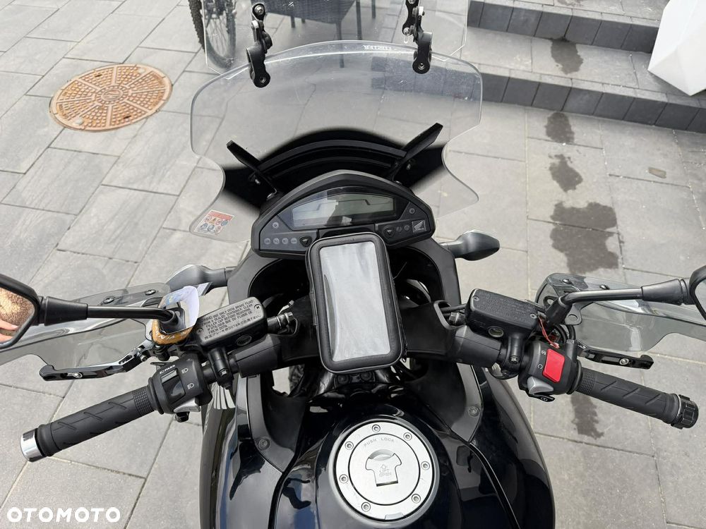 Honda VFR - 3