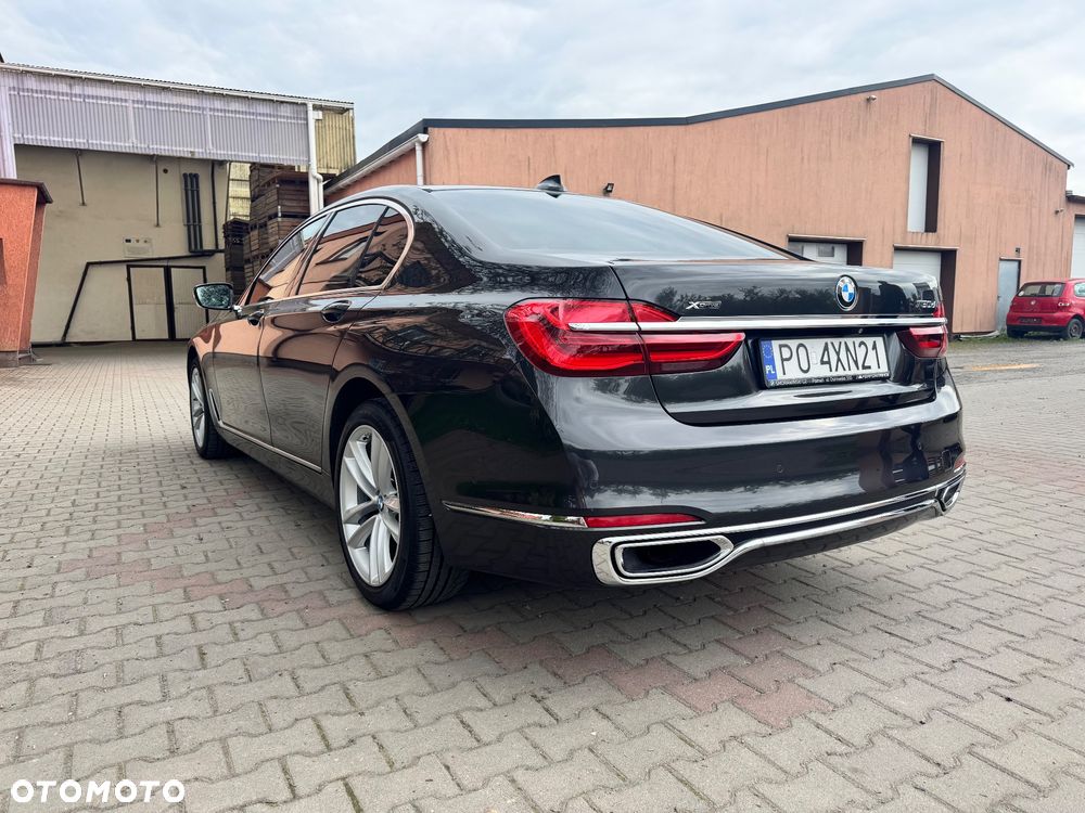 BMW Seria 7 730d xDrive - 33