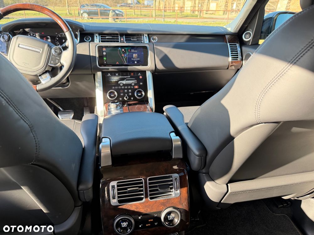 Land Rover Range Rover P400 Vogue - 9