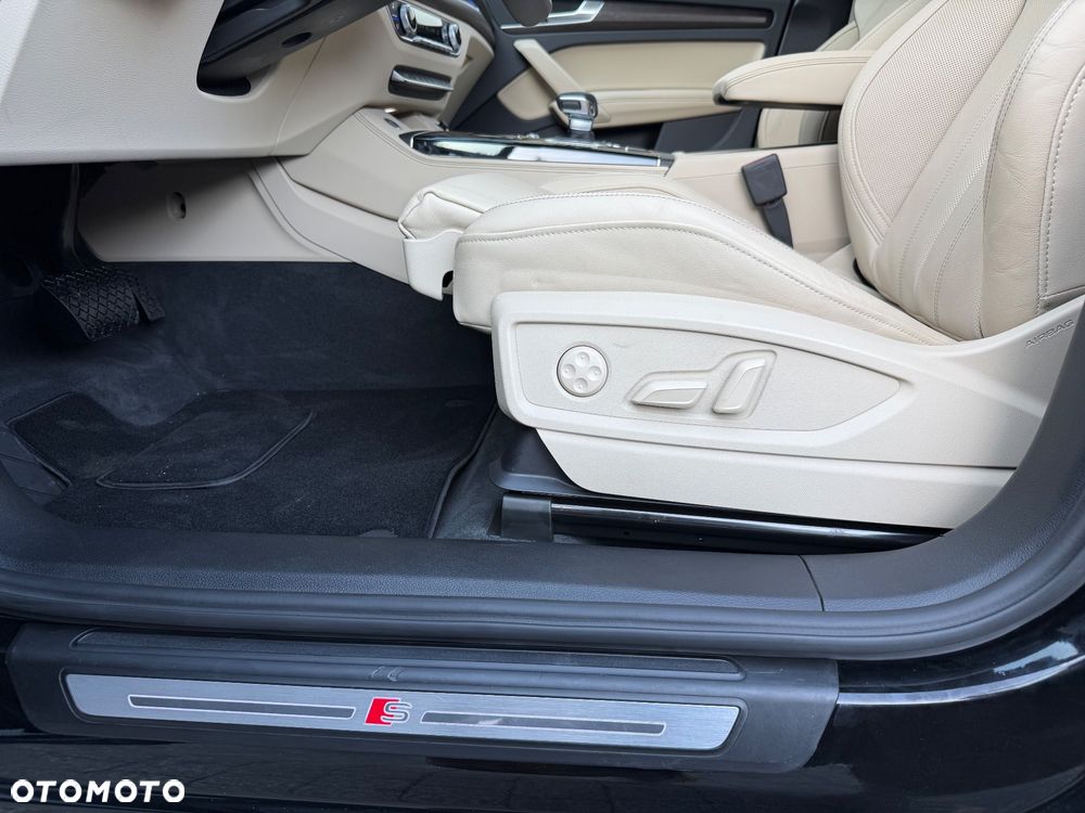 Audi Q5 40 TDI quattro S tronic S line business - 25