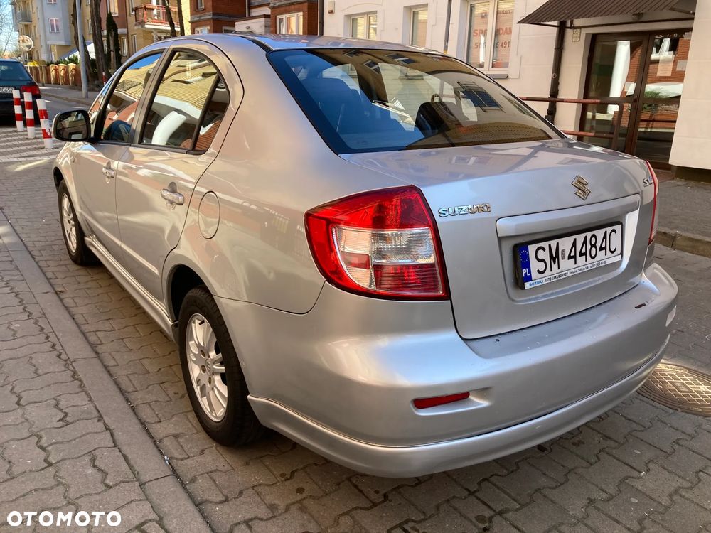 Suzuki SX4 - 4