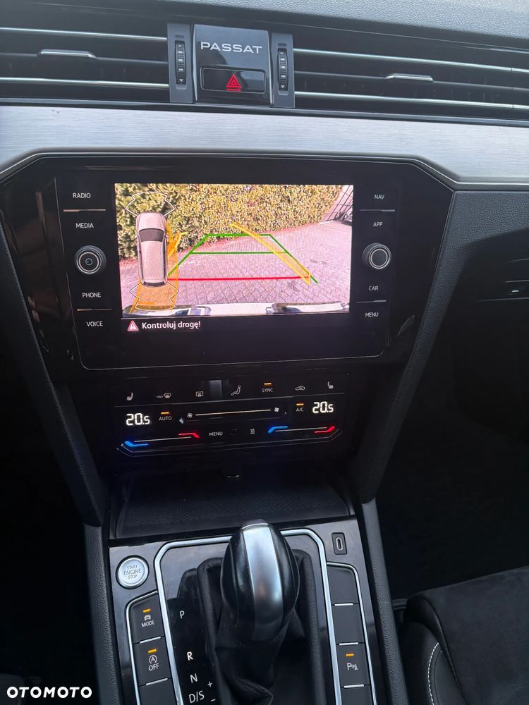 Volkswagen Passat 2.0 TDI 4Mot Elegance DSG - 8