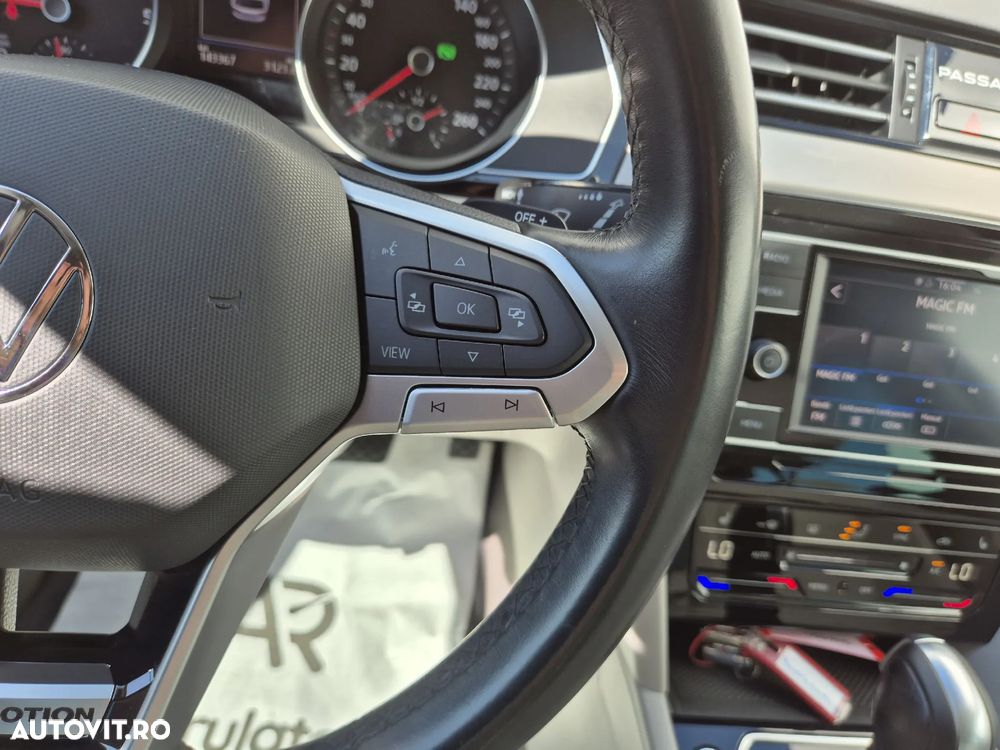 Volkswagen Passat 2.0 TDI DSG 4Mot Highline - 18