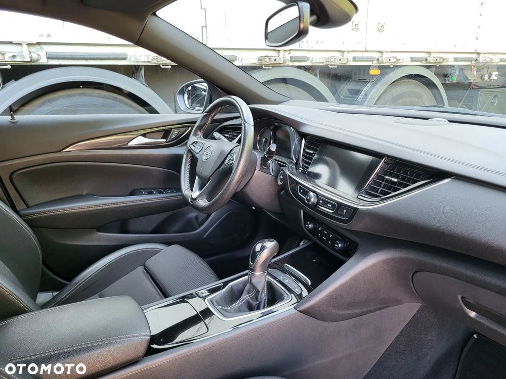 Opel Insignia 1.6 Innovation - 33