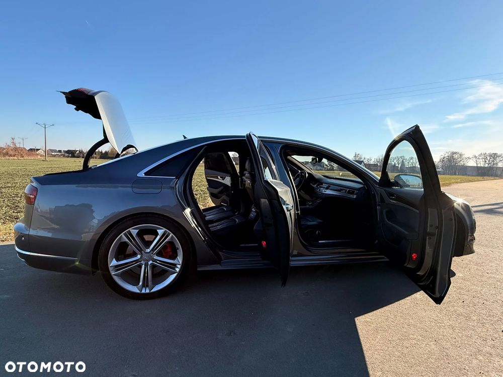 Audi A8 4.2 TDI DPF (clean diesel) quattro tiptronic - 13