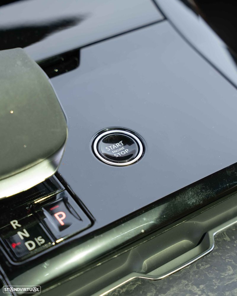 Land Rover Range Rover Sport P550e Autobiography - 32