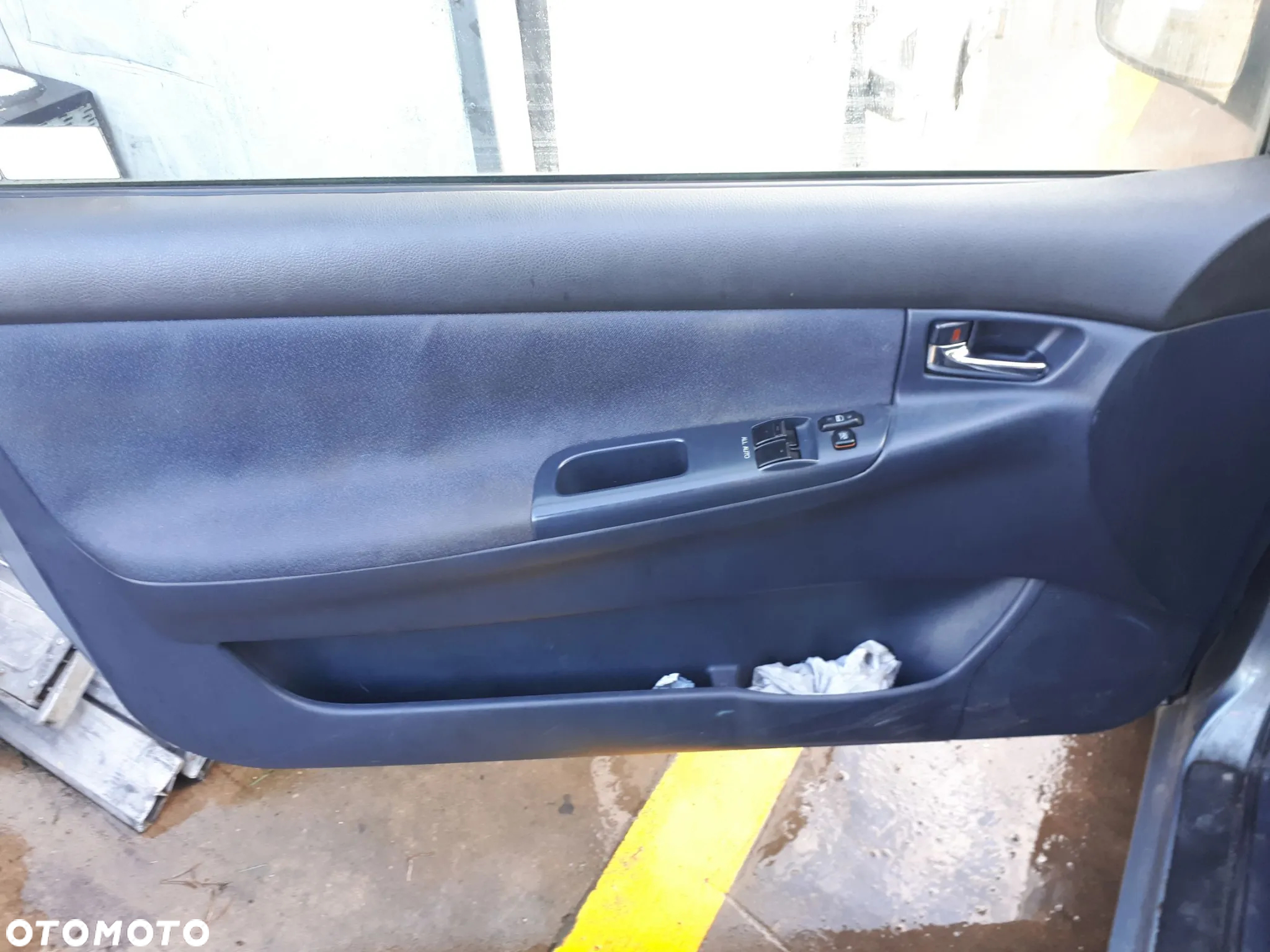 TOYOTA COROLLA E12 3D 1.4 16V 01-04 KLAPKA WLEWU PALIWA 8Q3 - 20
