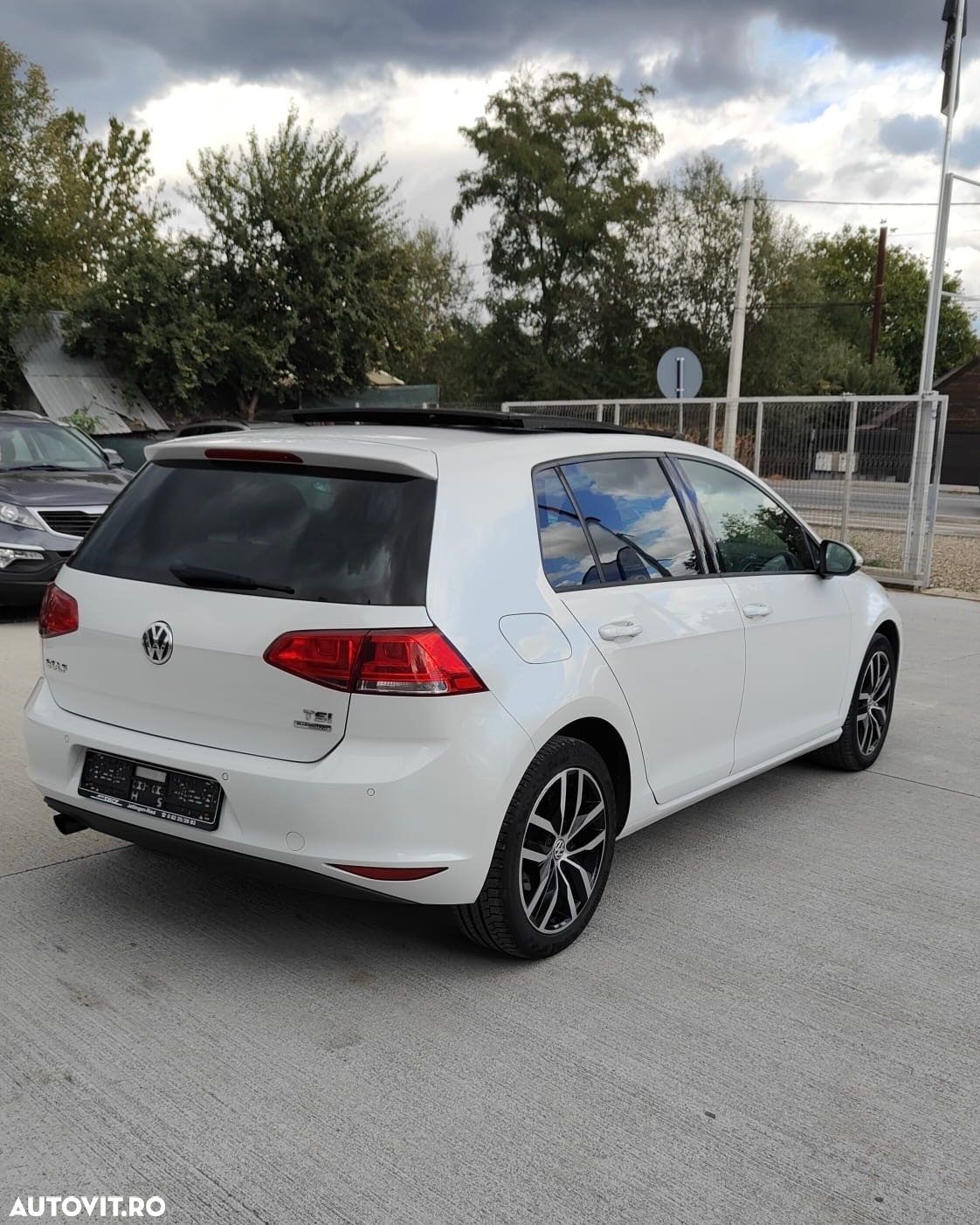 Volkswagen Golf 1.2 TSI BMT Highline - 9