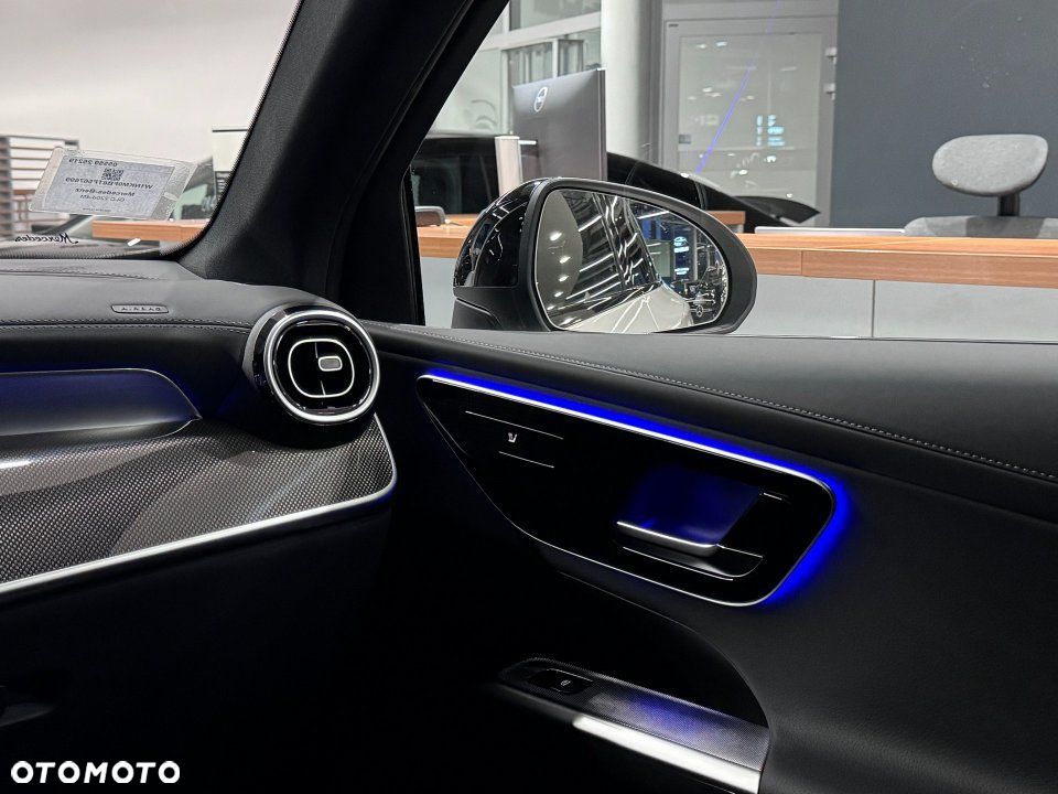 Mercedes-Benz GLC - 11