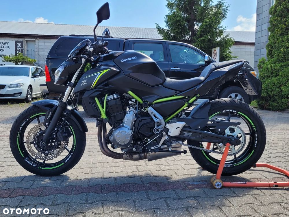 Kawasaki Z 650 - 10