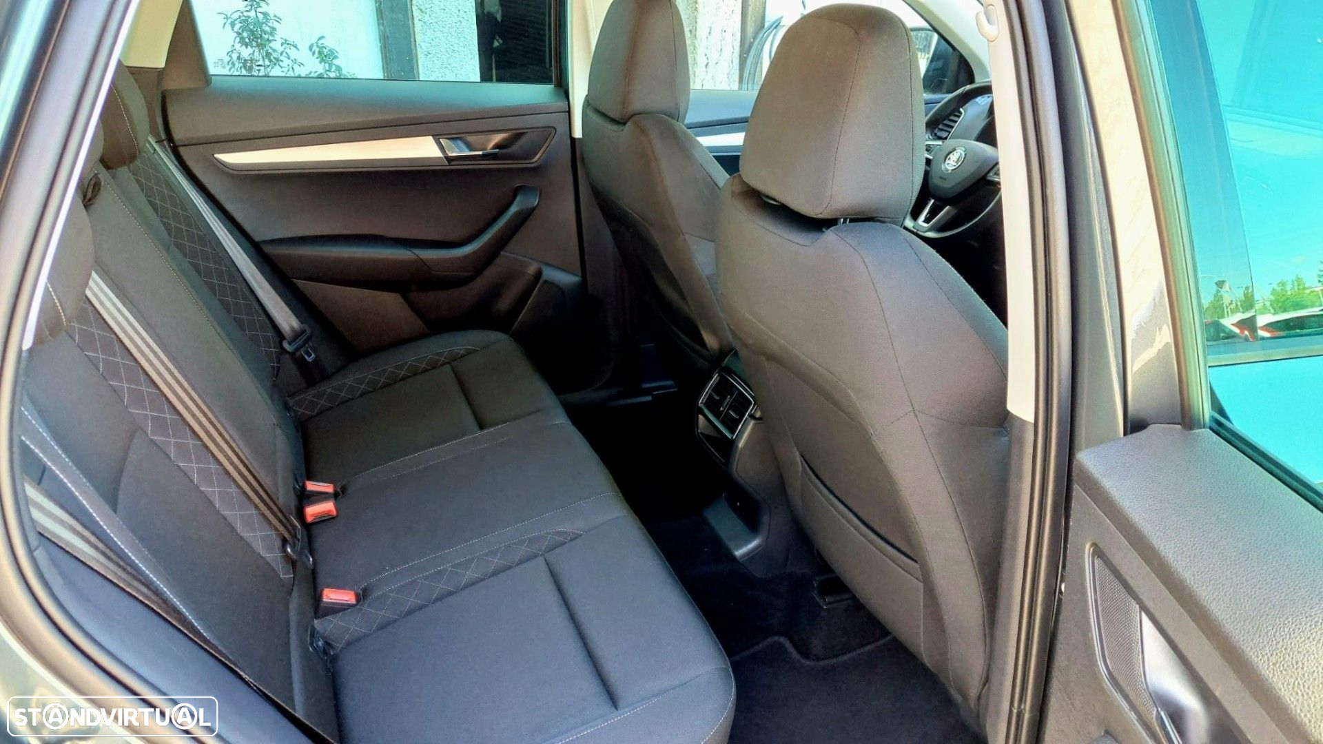 Skoda Karoq 1.6 TDI Ambition DSG - 12