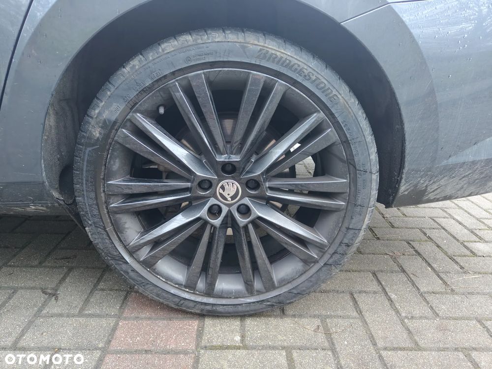 Skoda Superb 2.0 TDI SCR L&K DSG - 17