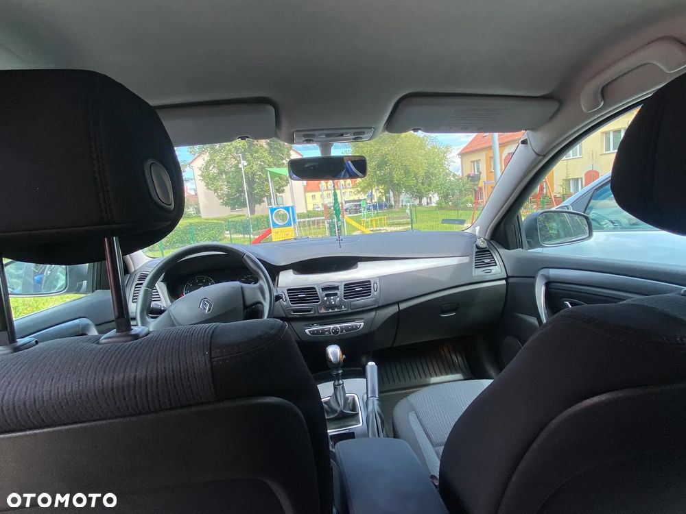 Renault Laguna 2.0 Authentique - 10