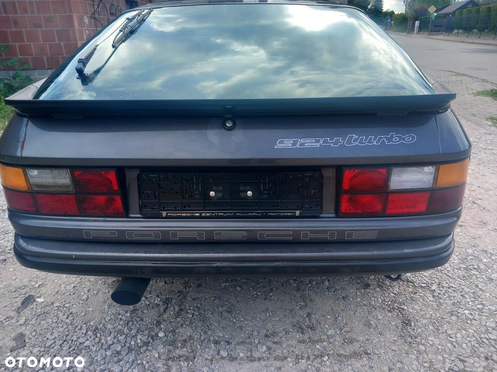 Porsche 924 - 12