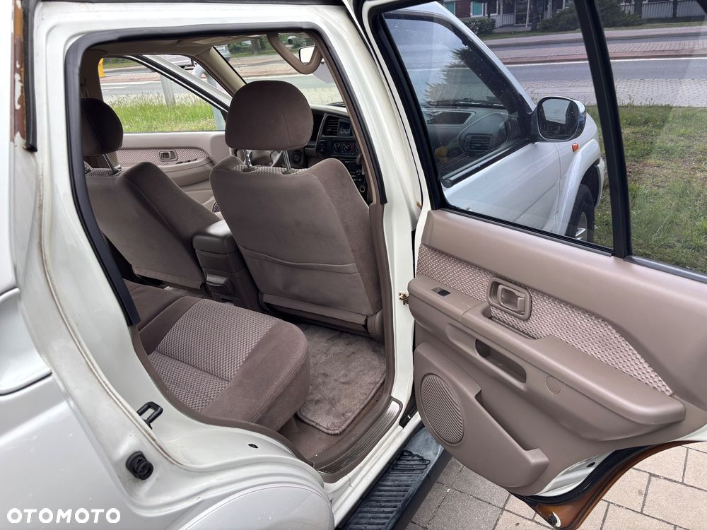 Nissan Pathfinder - 6