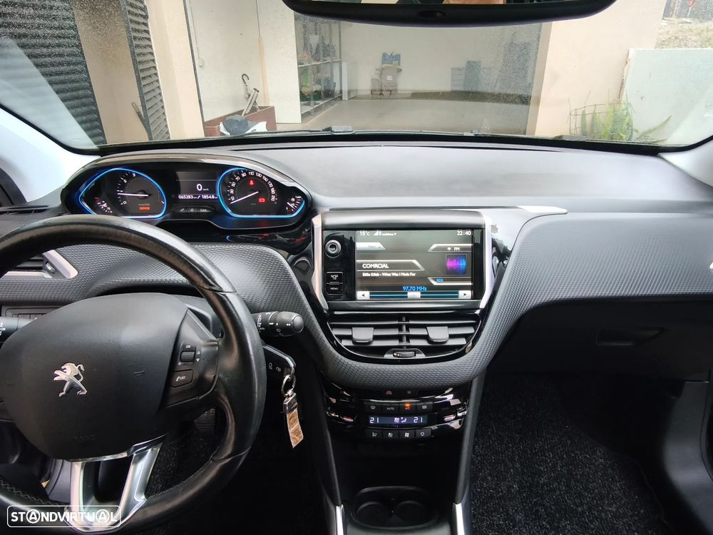 Peugeot 2008 1.2 PureTech Allure - 10