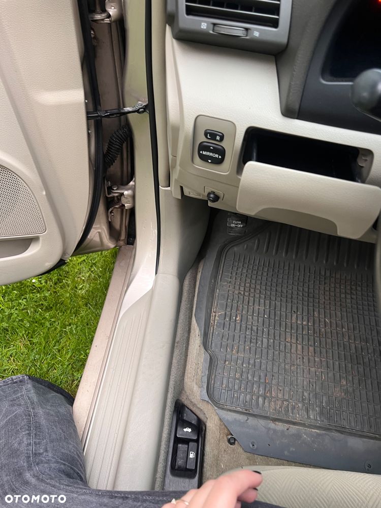 Toyota Camry - 5