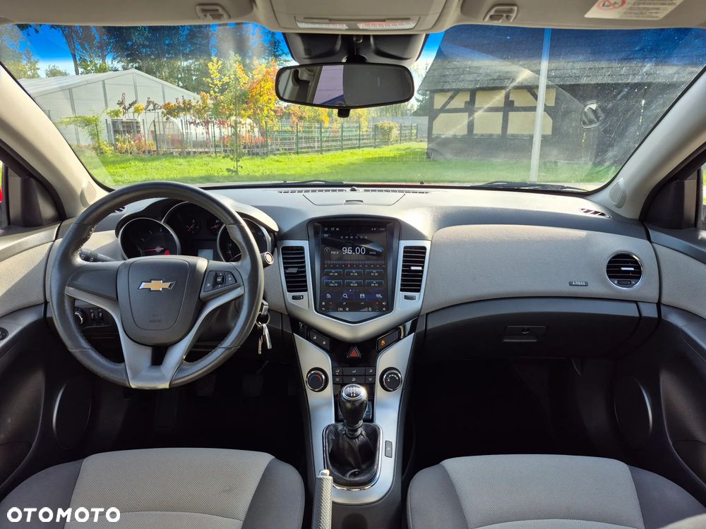 Chevrolet Cruze 1.6 - 11