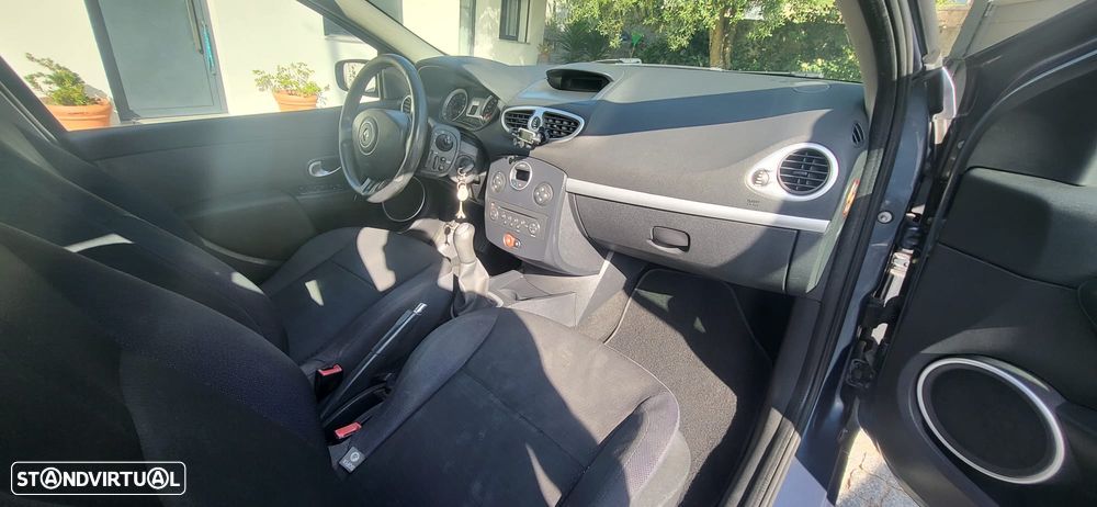 Renault Clio 1.5 dCi Dynamique Luxe - 9