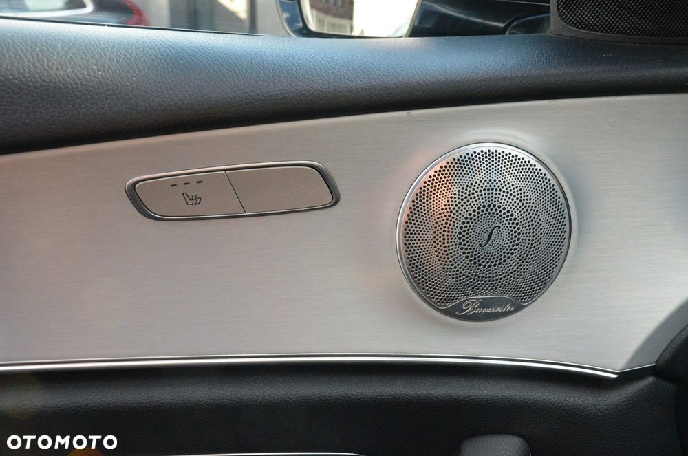 Mercedes-Benz Klasa E - 26