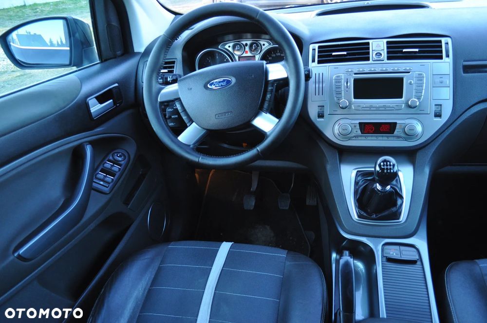 Ford Kuga 2.0 TDCi 4x4 Titanium - 8