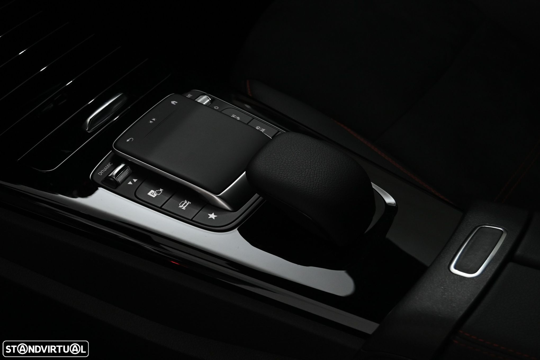 Mercedes-Benz CLA 180 d Shooting Brake AMG Line Aut. - 19