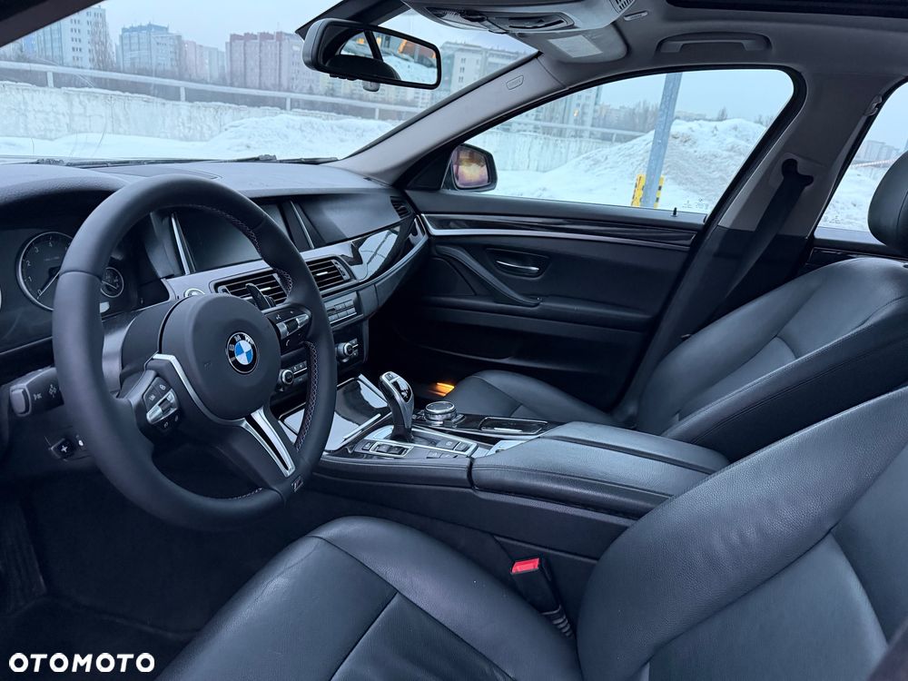 BMW Seria 5 528i xDrive - 15