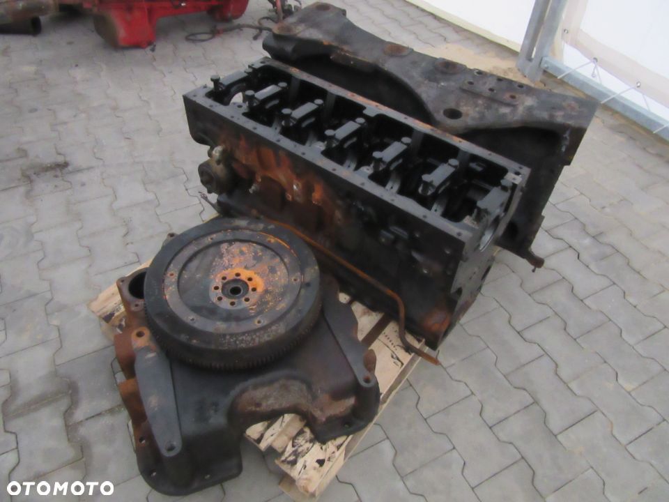 Blok silnika misa olejowa V865099118X Massey Ferguson Valtra seria T T183 T174 T194 T214 T234 T254 - 1