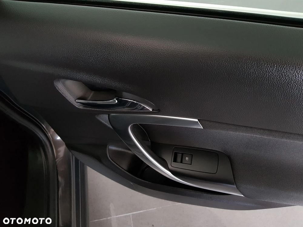 Opel Insignia Sports Tourer 2.0 Diesel Exclusive - 14