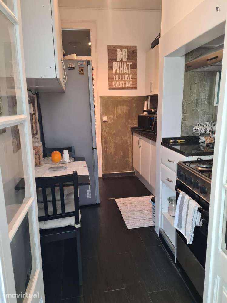 Quarto - localizado em Alameda Lisbon - Grande imagem: 3/9