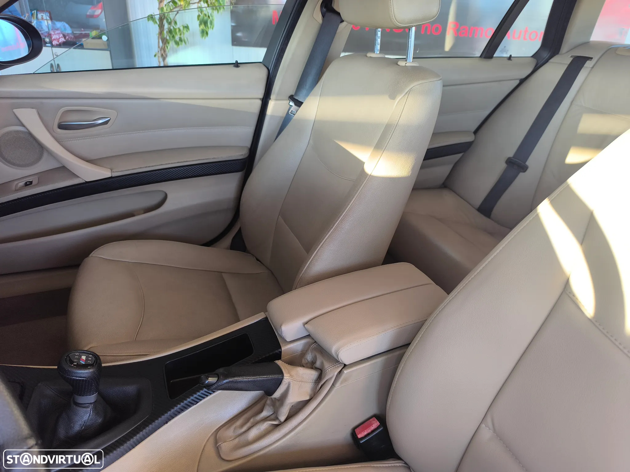 BMW 320 d Touring - 13