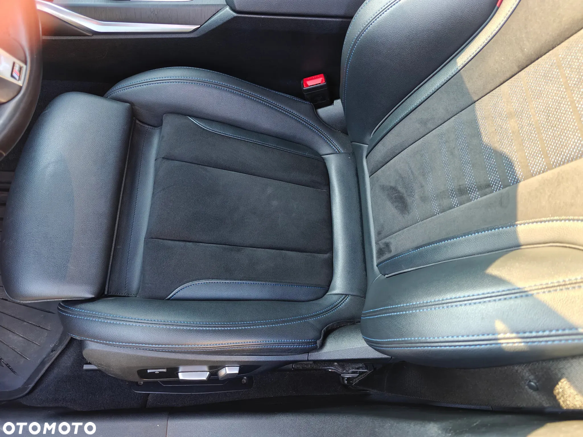 BMW Seria 3 330e M Sport sport - 14
