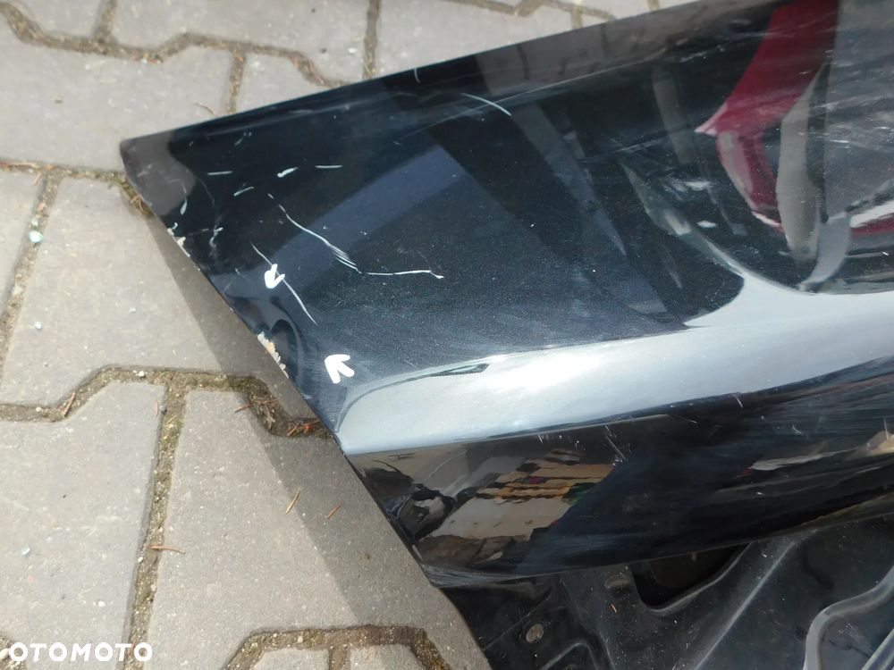 klapa bagażnika TOYOTA COROLLA E21 SEDAN - 3