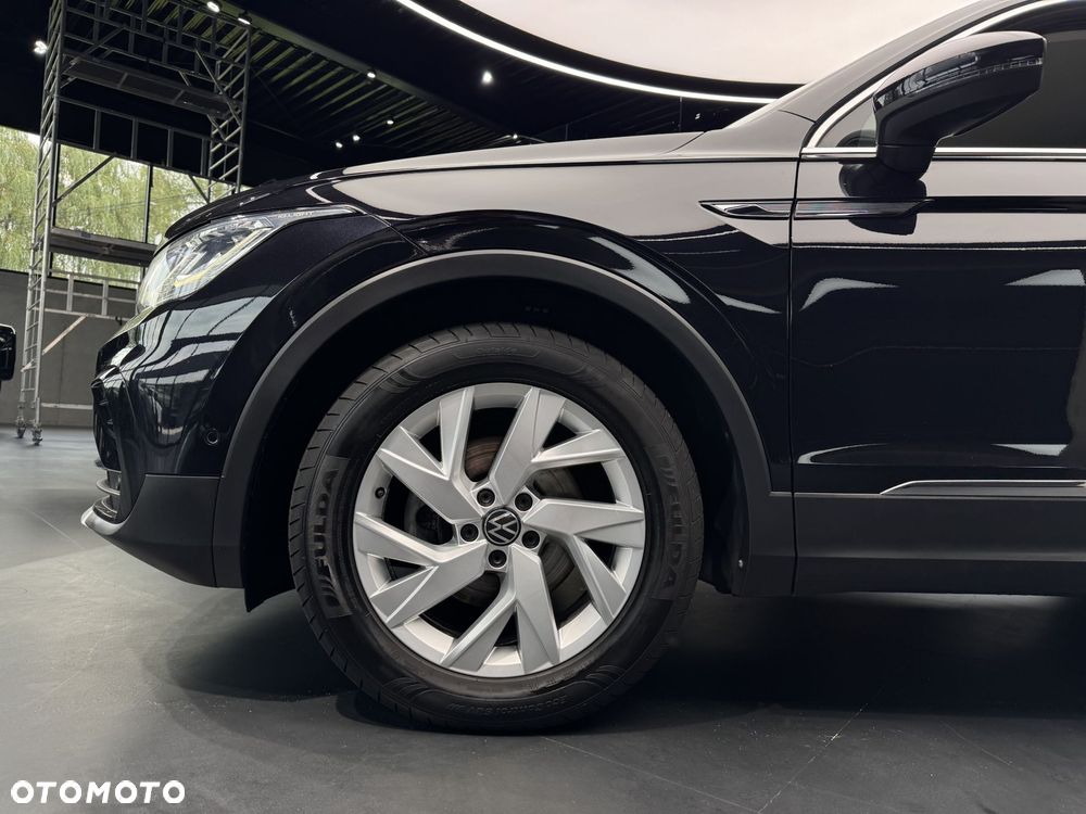 Volkswagen Tiguan 1.5 eTSI Elegance DSG - 22