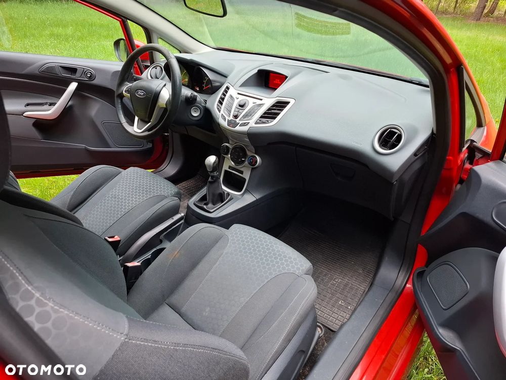Ford Fiesta 1.6 TDCi Sport - 11