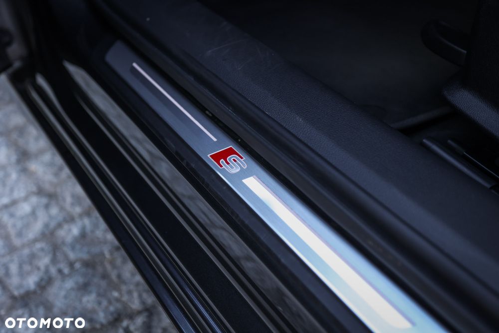 Audi A6 Avant 40 TDI quattro S tronic S line - 20