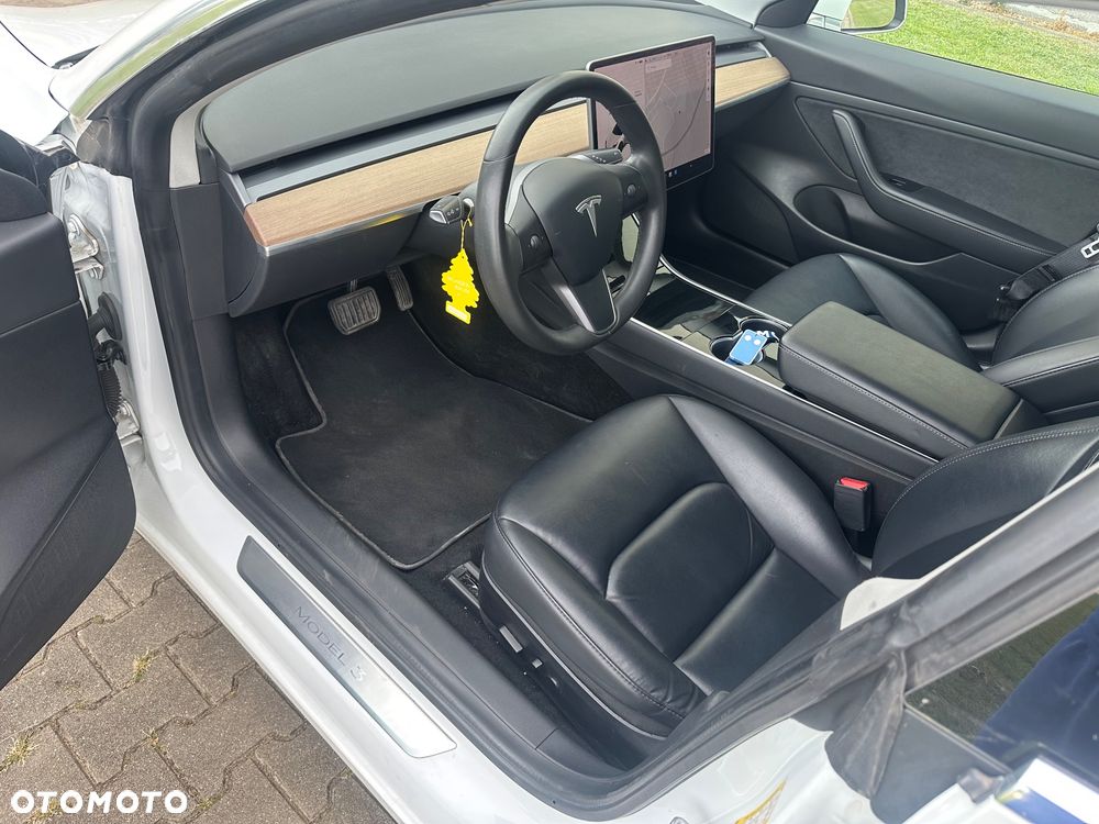 Tesla Model 3 Standard Range Plus - 9