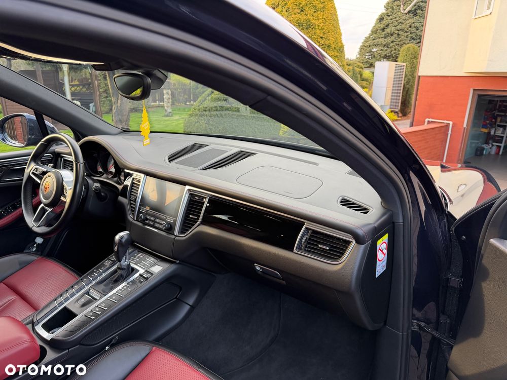 Porsche Macan - 16