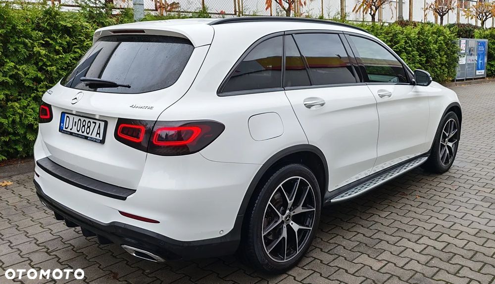 Mercedes-Benz GLC 300 4-Matic - 2