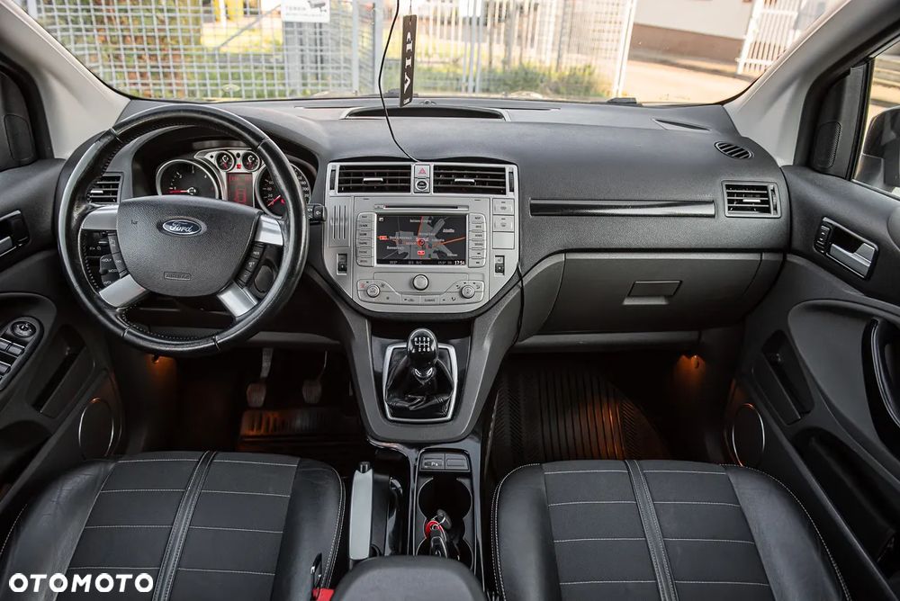 Ford Kuga 2.0 TDCi 2x4 Titanium - 23